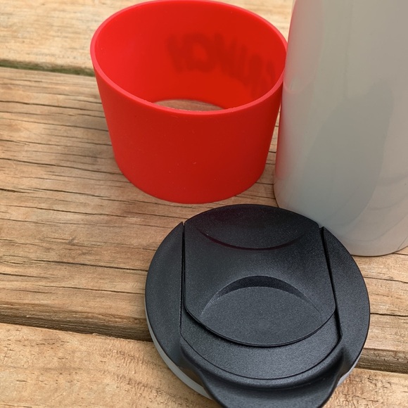 NWOT 2023 DR SEUSS ENTERPRISES GRINCH CERAMIC TUMBLER 16oz - Picture 6 of 8